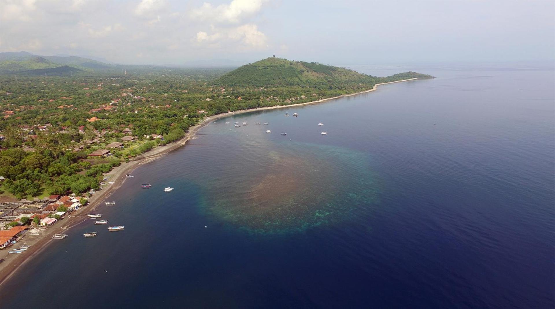Avana Hotel & Dive Center Pemuteran Exterior photo
